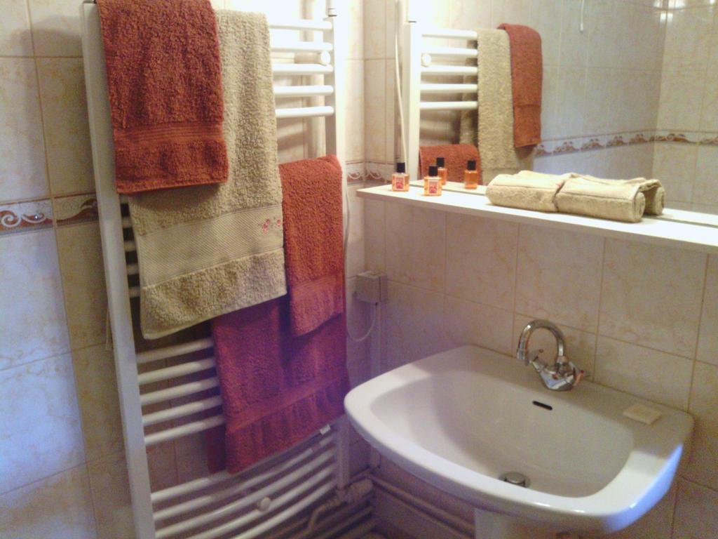 Mardilly Manoir Du Val Harangt B&B 객실 사진